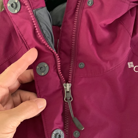 EUC Columbia coat - Picture 10 of 15